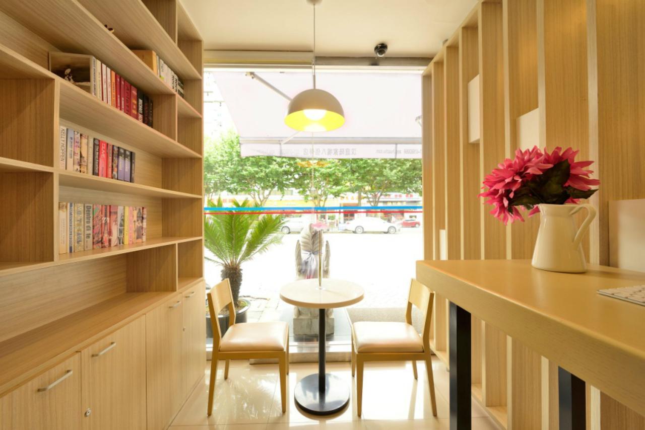 汉庭哈尔滨鸿翔路酒店 外观 照片